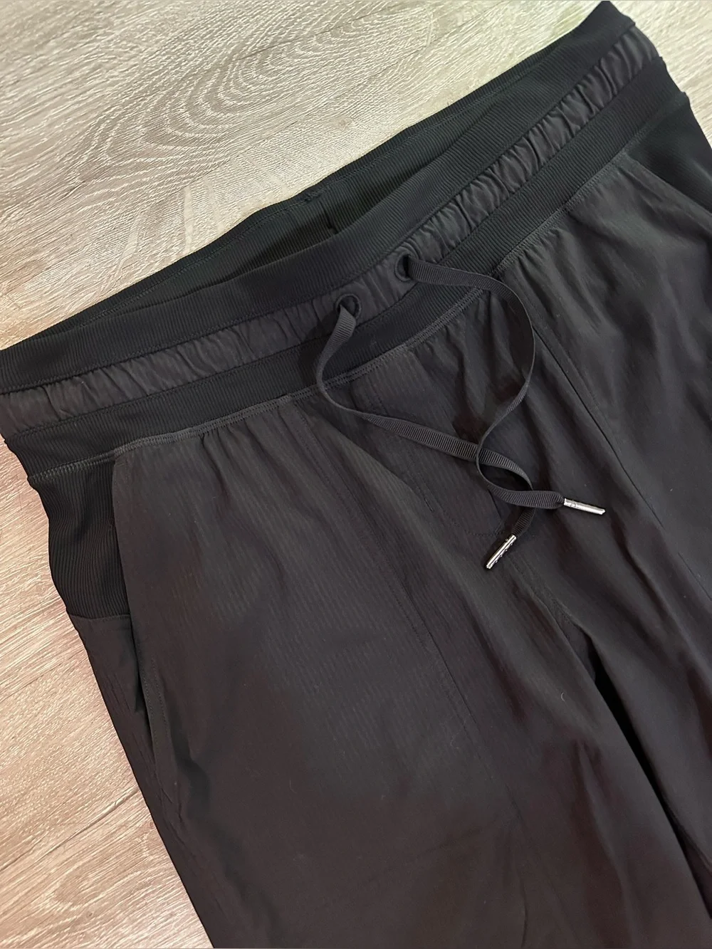 Lululemon Dance Studio Mid-Rise Crop 25